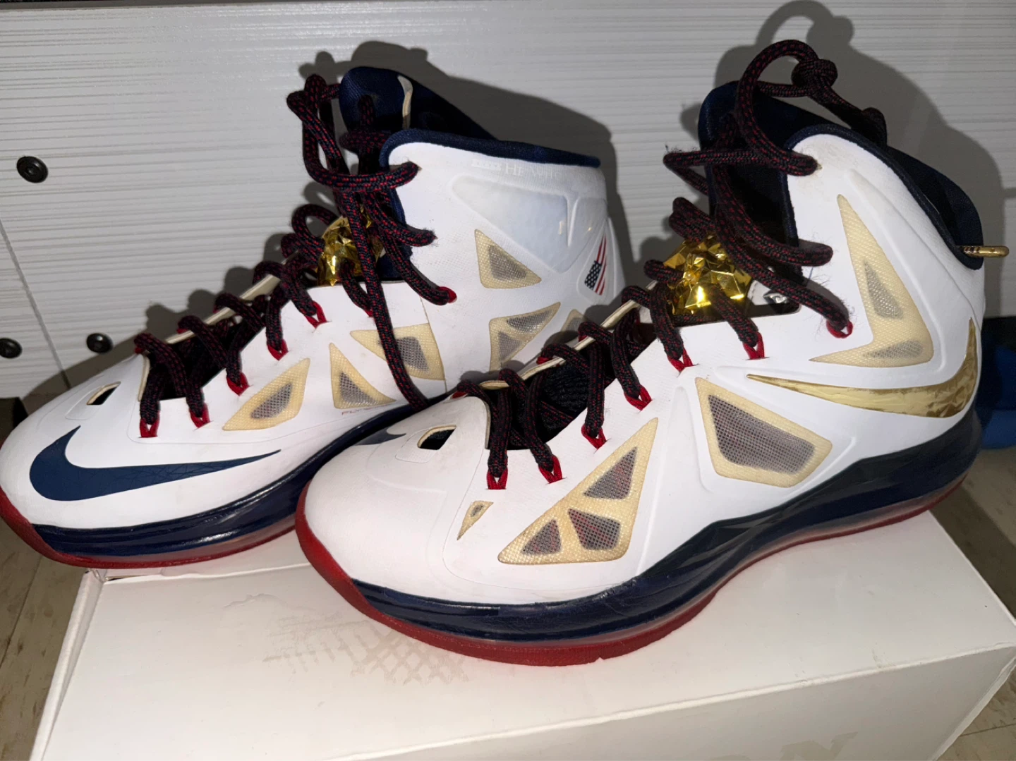 Nike LeBron 10 Elite Men's Basketball Shoes - photo 2