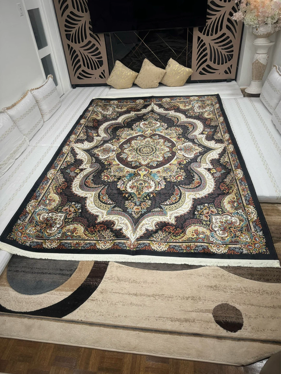 New Persian Style Area Rug size 7x10 feet