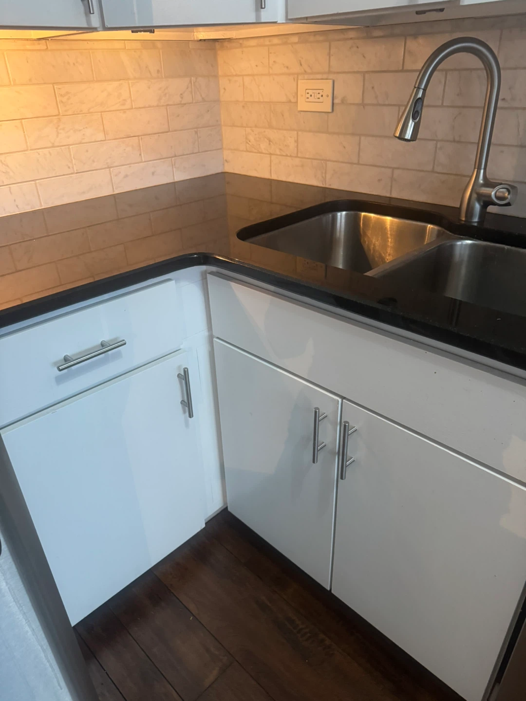 Kitchen Cabinets and Countertop - photo 4