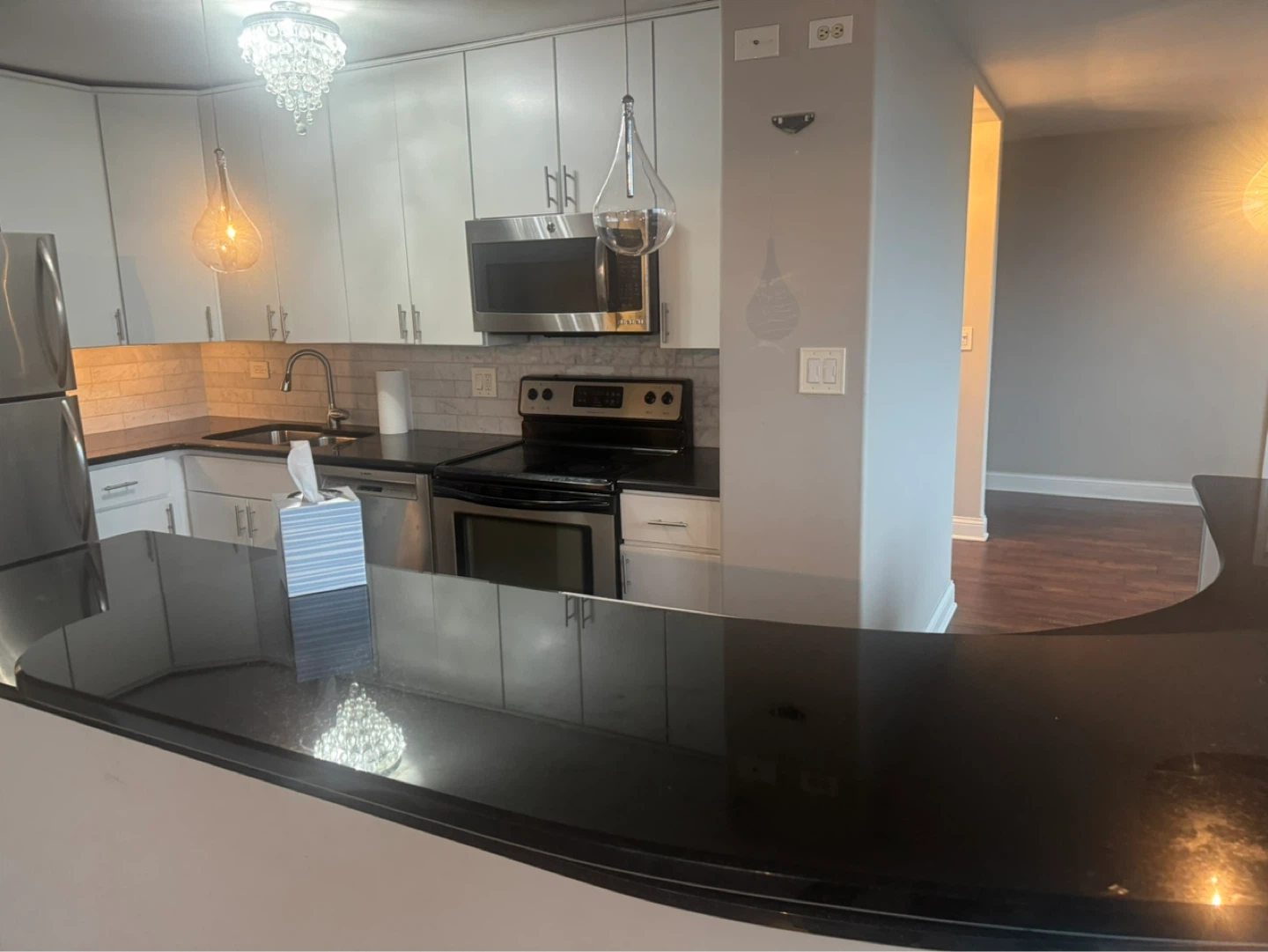 Kitchen Cabinets and Countertop