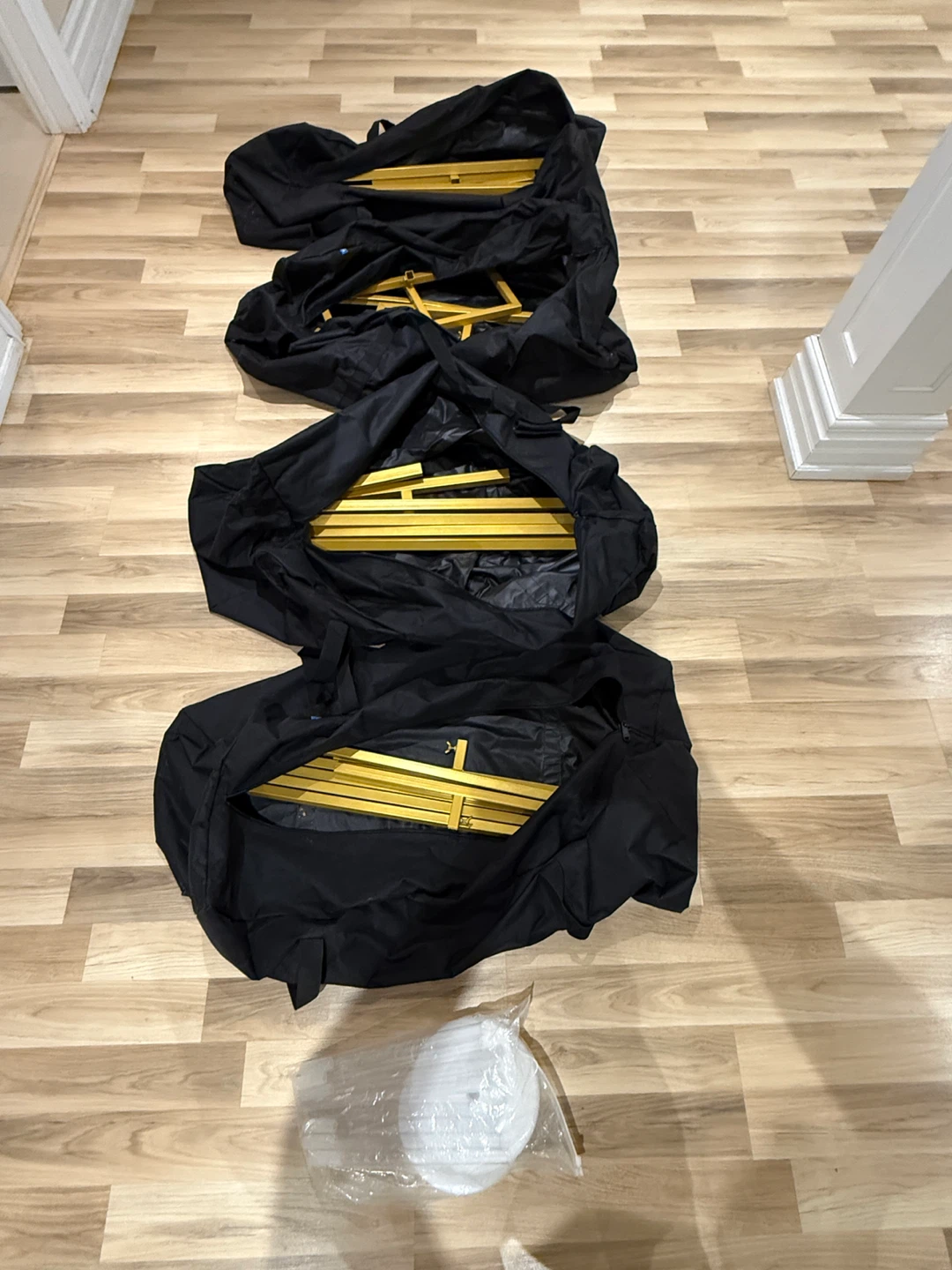 Elegant Gold Wedding Backdrops/Balloon Garland– Like New! - photo 4