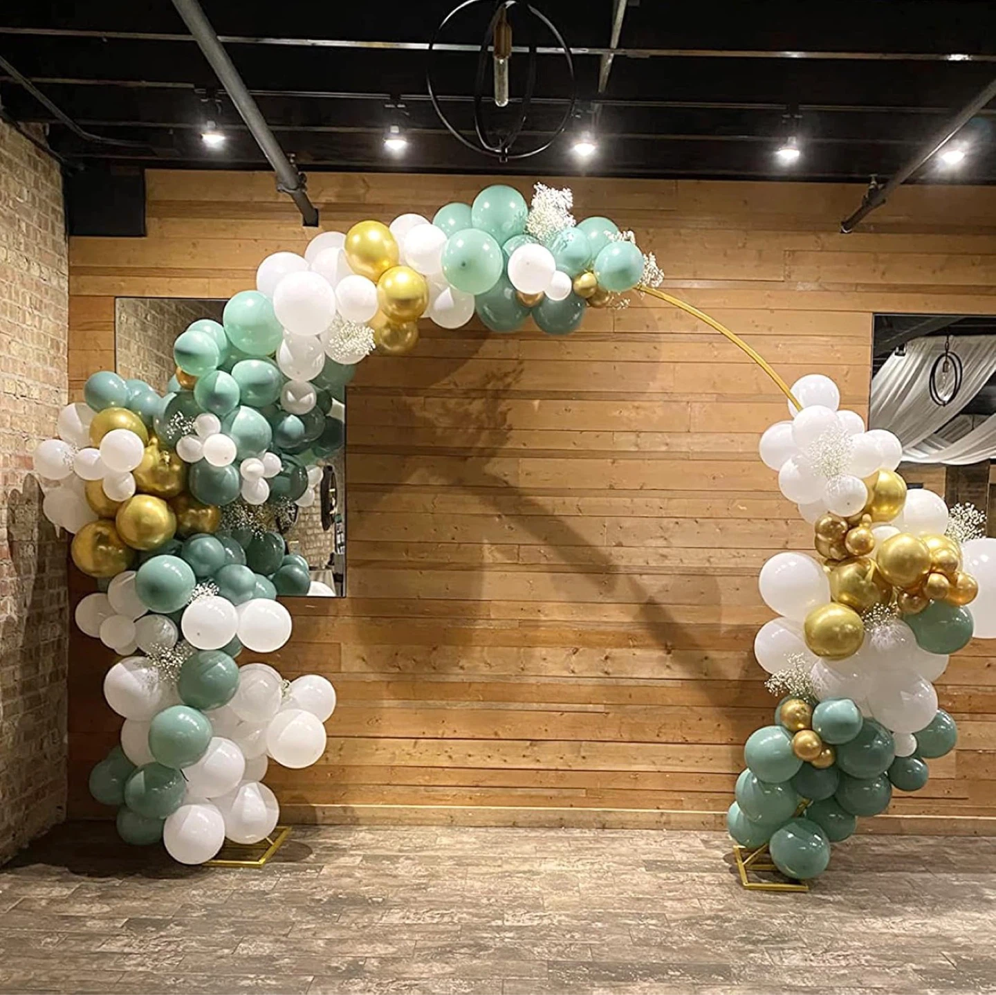 Elegant Gold Wedding Backdrops/Balloon Garland– Like New! - photo 3
