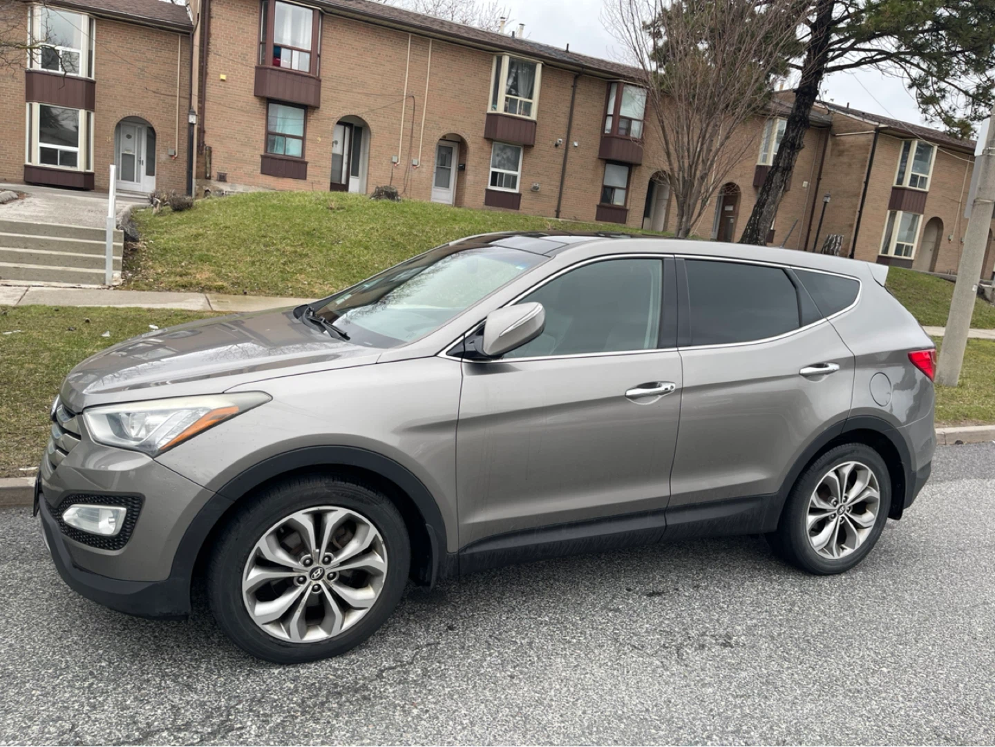 Hyundai Santa Fe Sport 2013 2.0T AWD - Fully Loaded