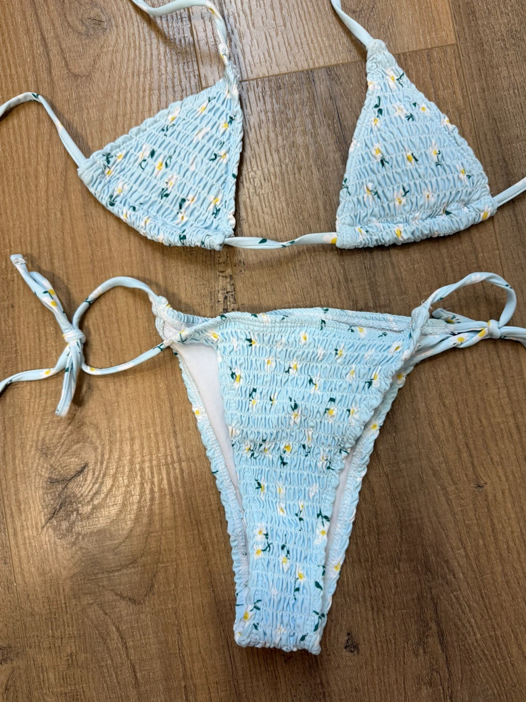 Blue floral smocked bikini size S - photo 2