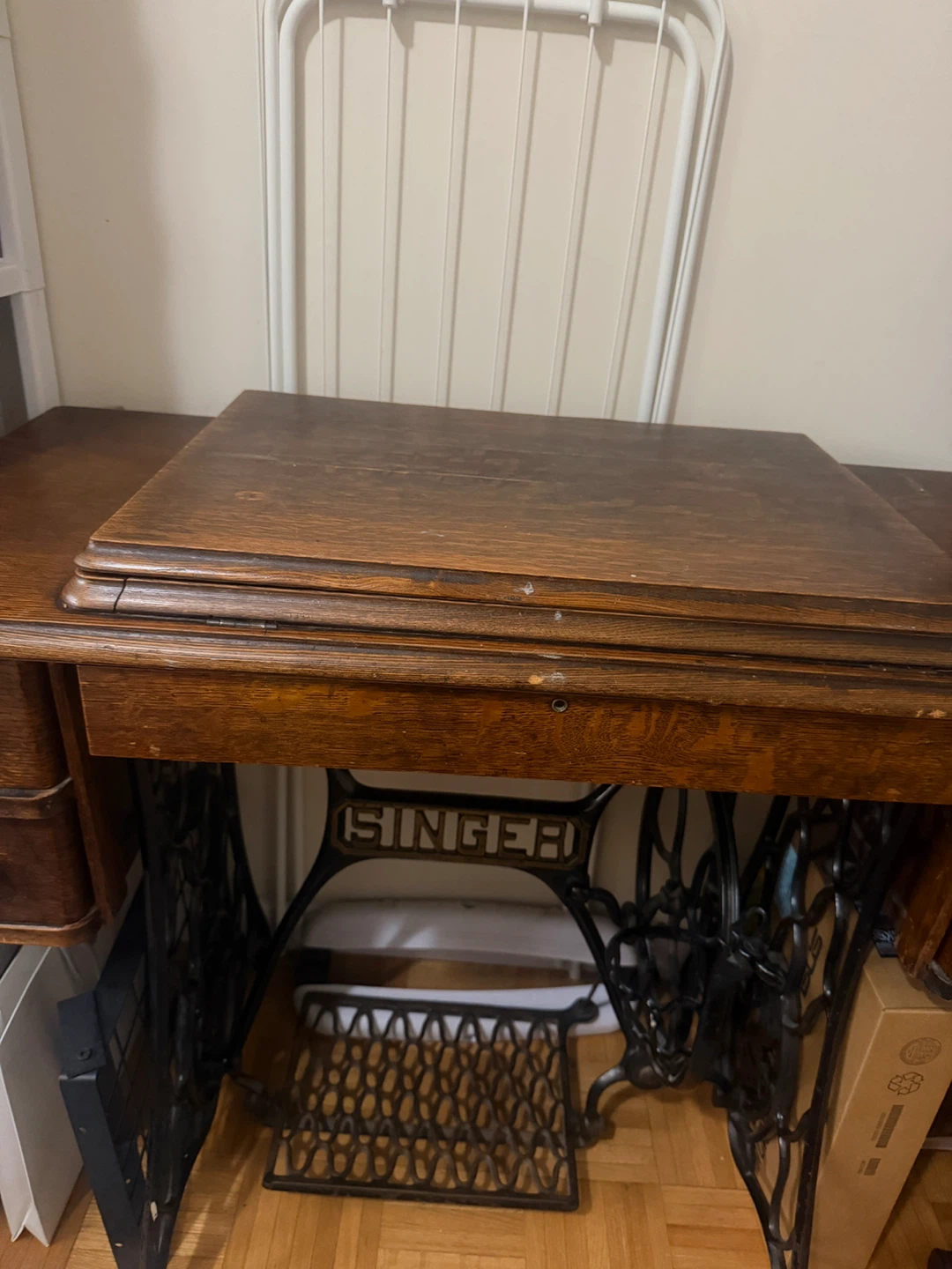 Antique Singer Sewing Machine - photo 3