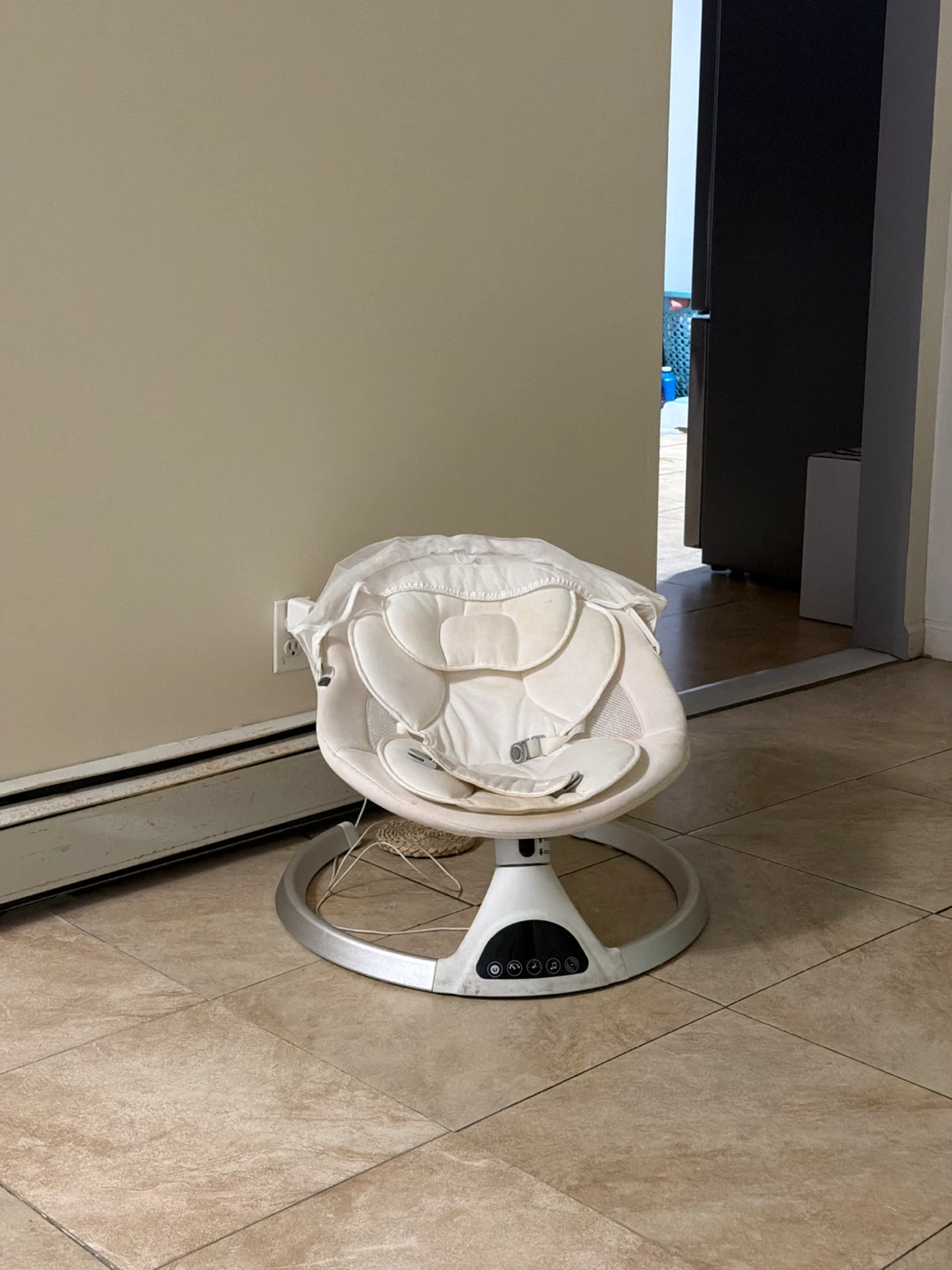 White Baby Swing - photo 2