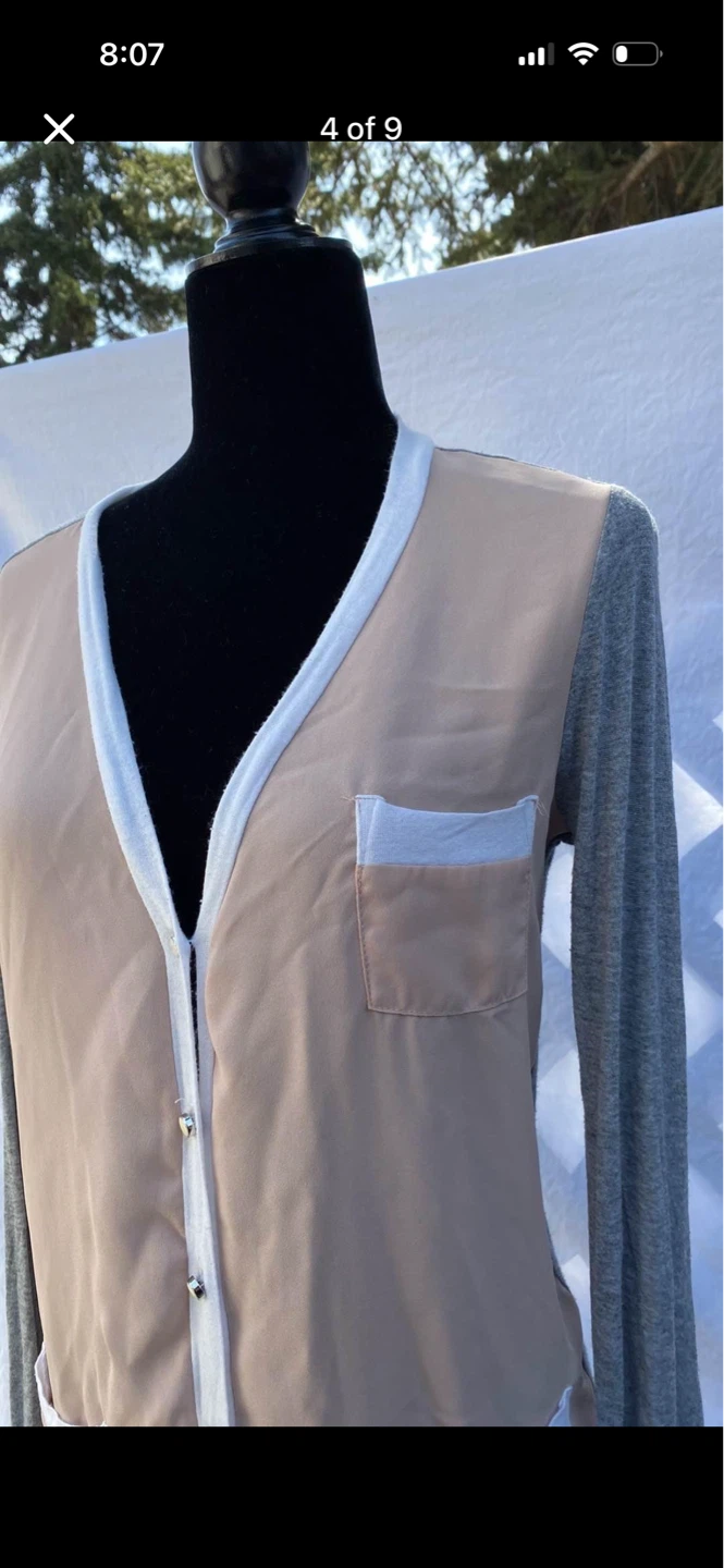 Monteau V-neck Button Up Cardigan Top - photo 4