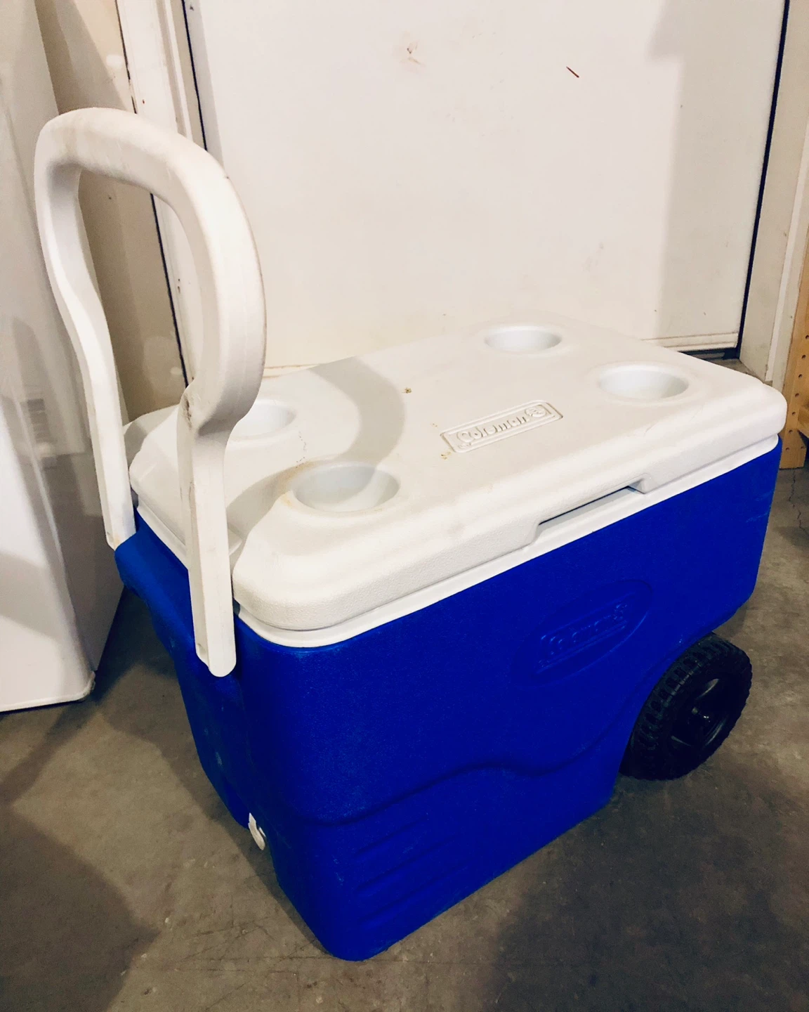 Coleman Rolling Cooler