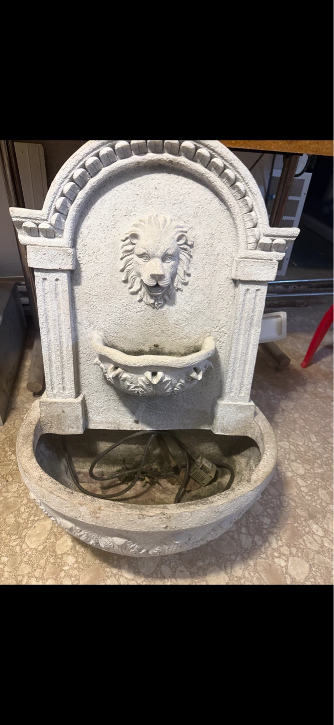 Lion Head Wall Fountain - photo 2