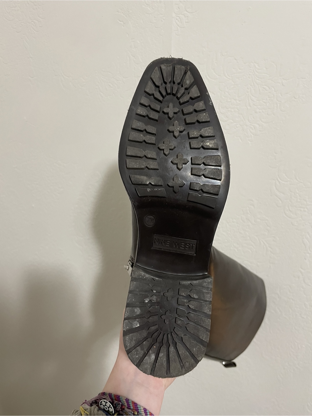 Nine West size 7 women’s boots barely worn - photo 4
