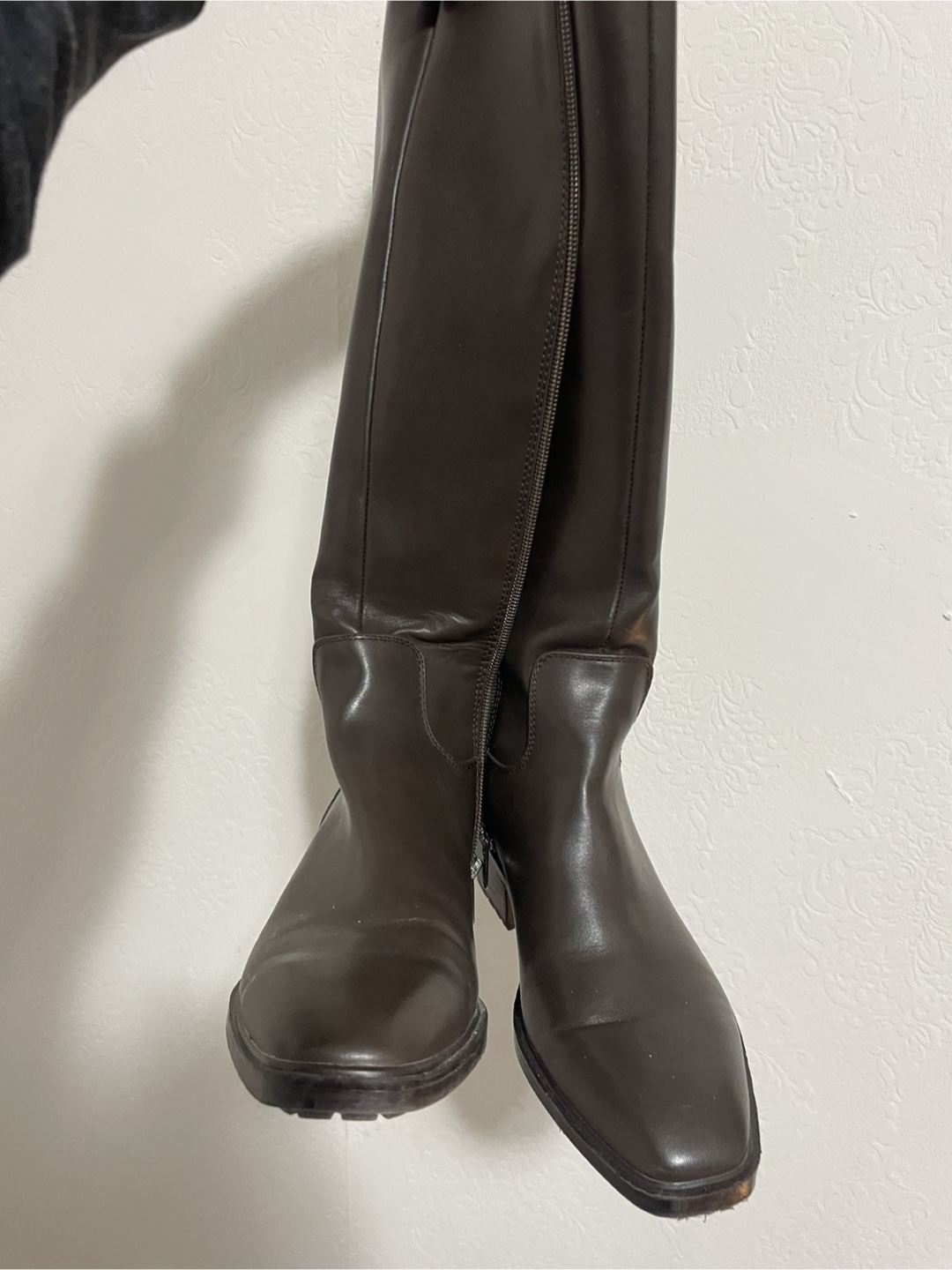 Nine West size 7 women’s boots barely worn