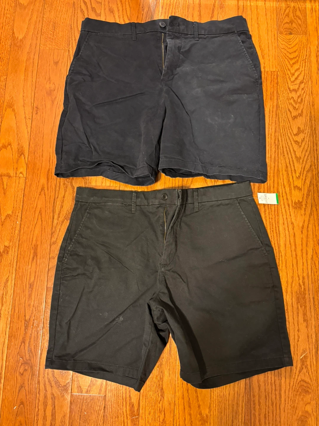 Gap 8" Shorts - Size 34