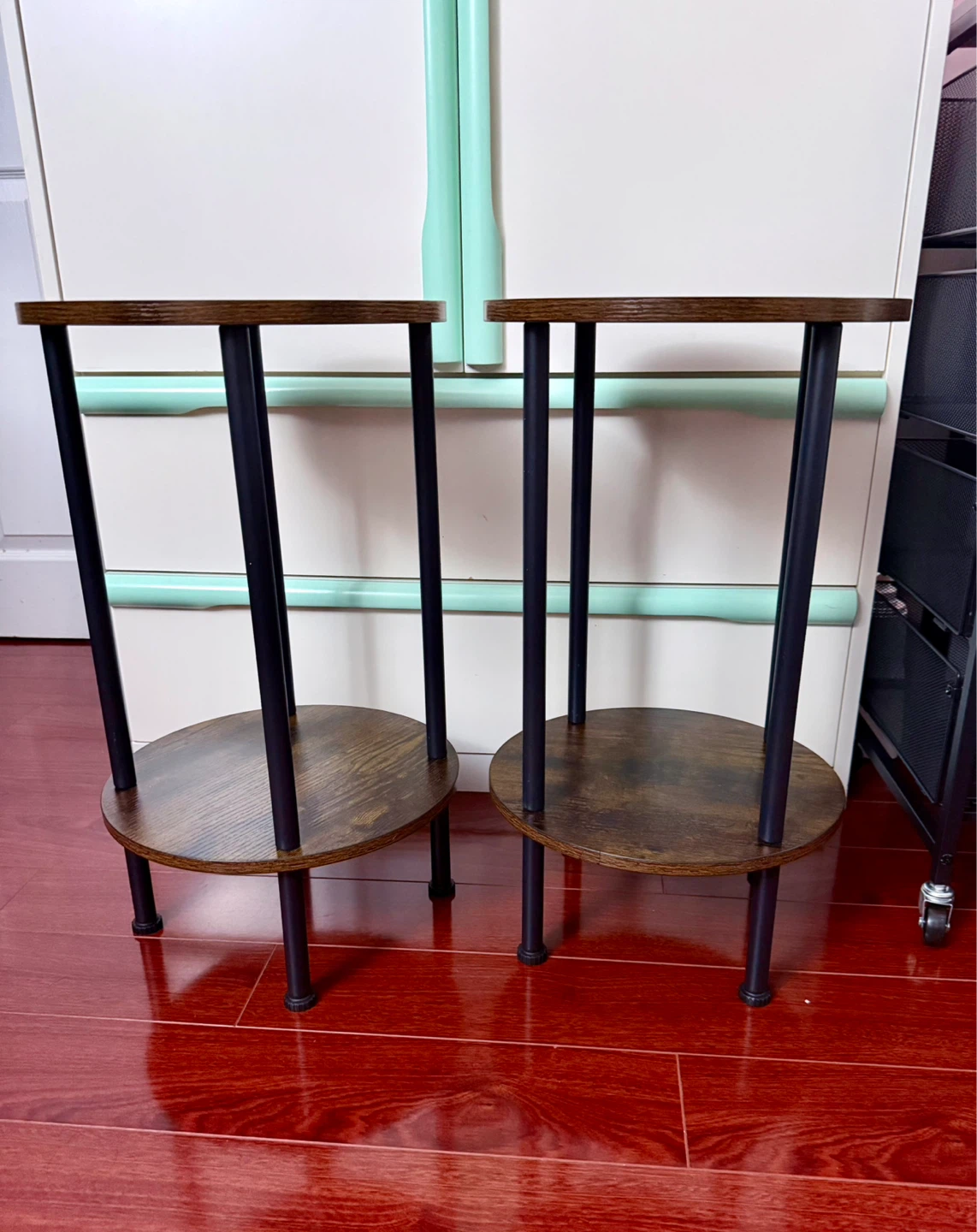 Set of 2 Round Side End Tables - photo 5