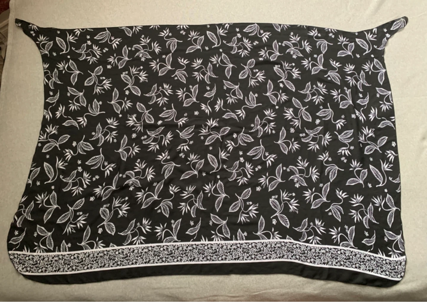 Stunning black and white floral print sarong
