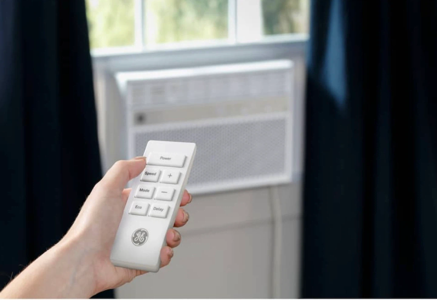GE Smart Window Air Conditioner - 8000 BTU, 350 Sq. Ft., White - photo 3