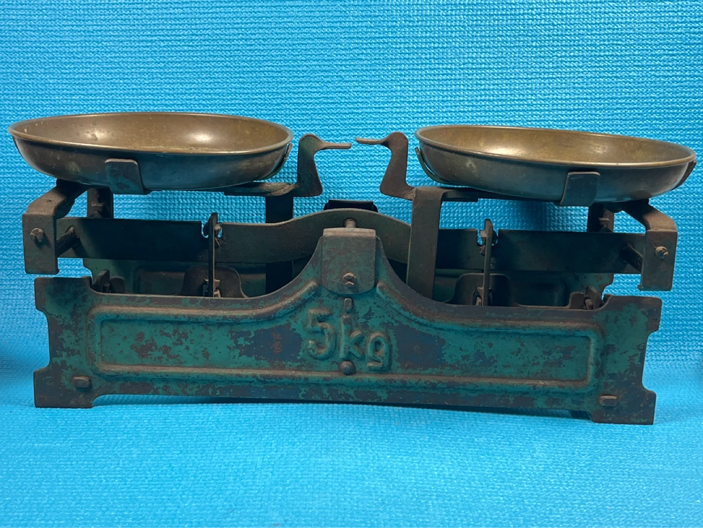 Antique French 5kg Cast Iron Balance Scale - Vintage Green