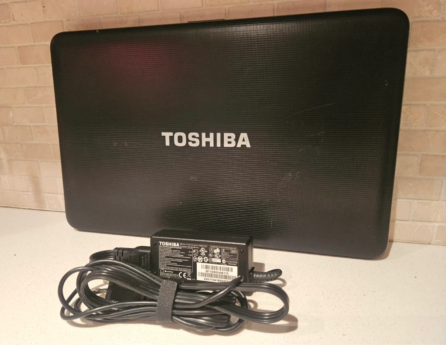 🔥 Toshiba 15.6” Laptop with Charger - Good Battery | 500GB HD - photo 3
