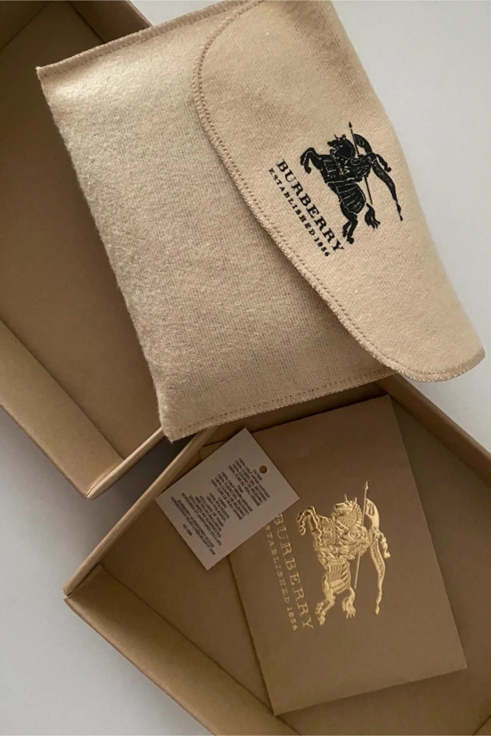 Burberry Bi-Fold Wallet - photo 3