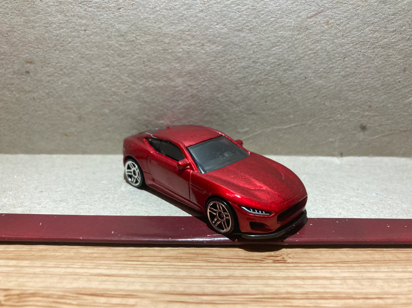 Hot Wheels Loose / 2020 Jaguar F-Type / Red