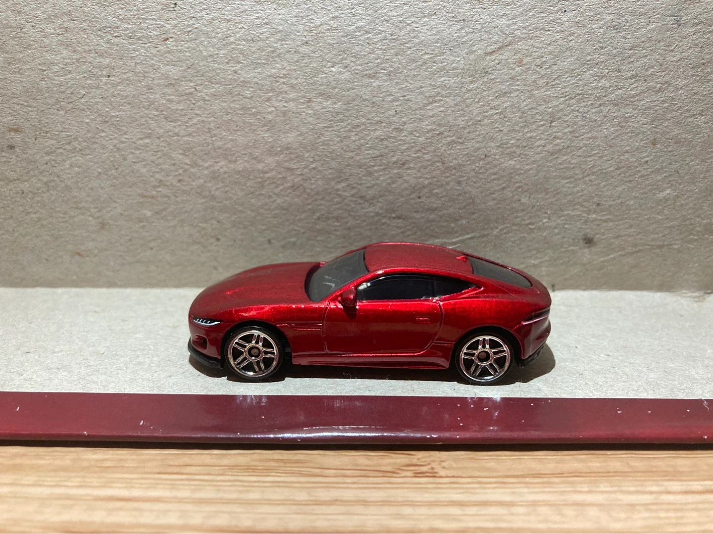 Hot Wheels Loose / 2020 Jaguar F-Type / Red - photo 3