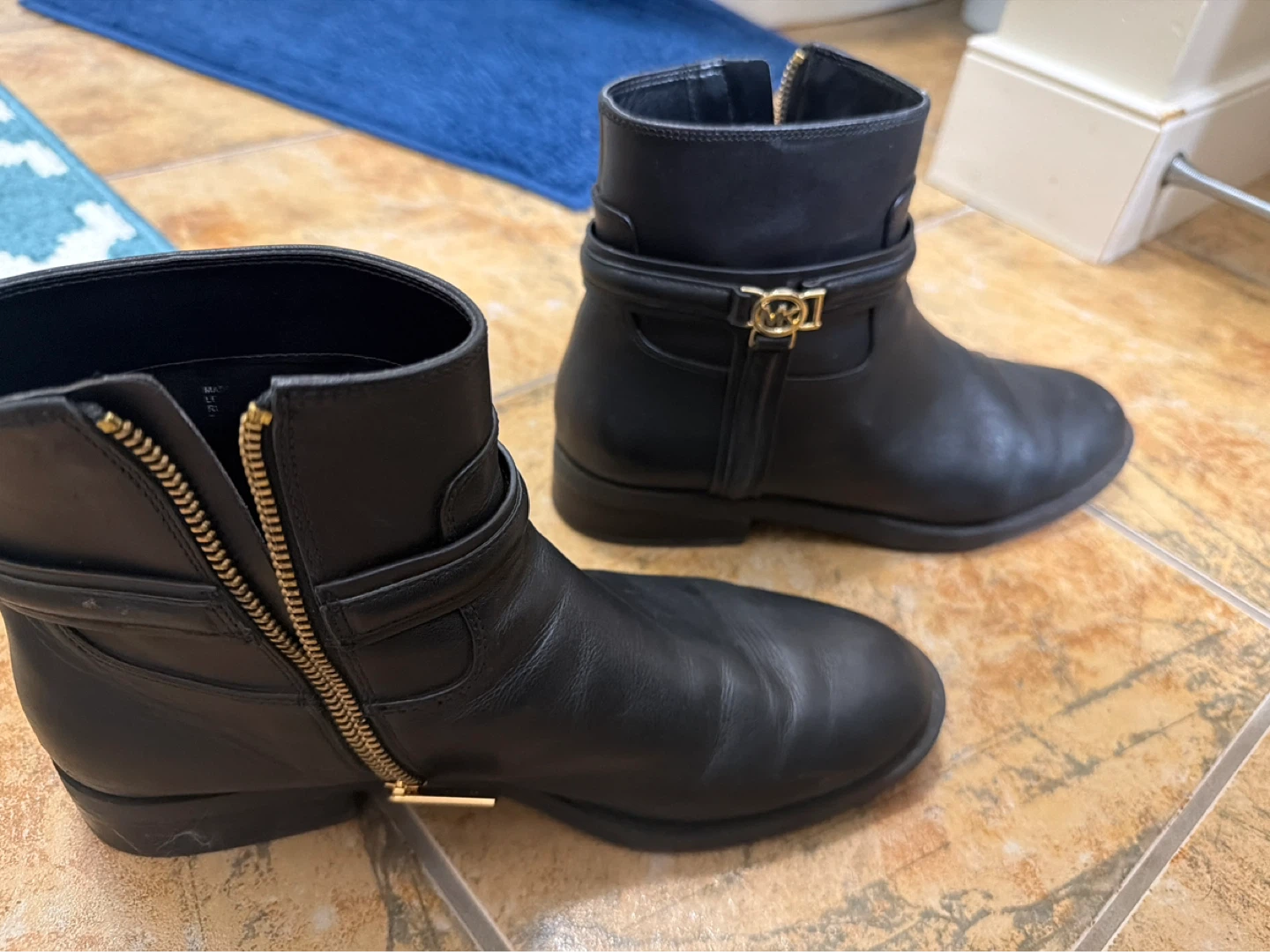 Michael Kors Mindy Flat Bootie Leather Black US 8.5 - photo 3