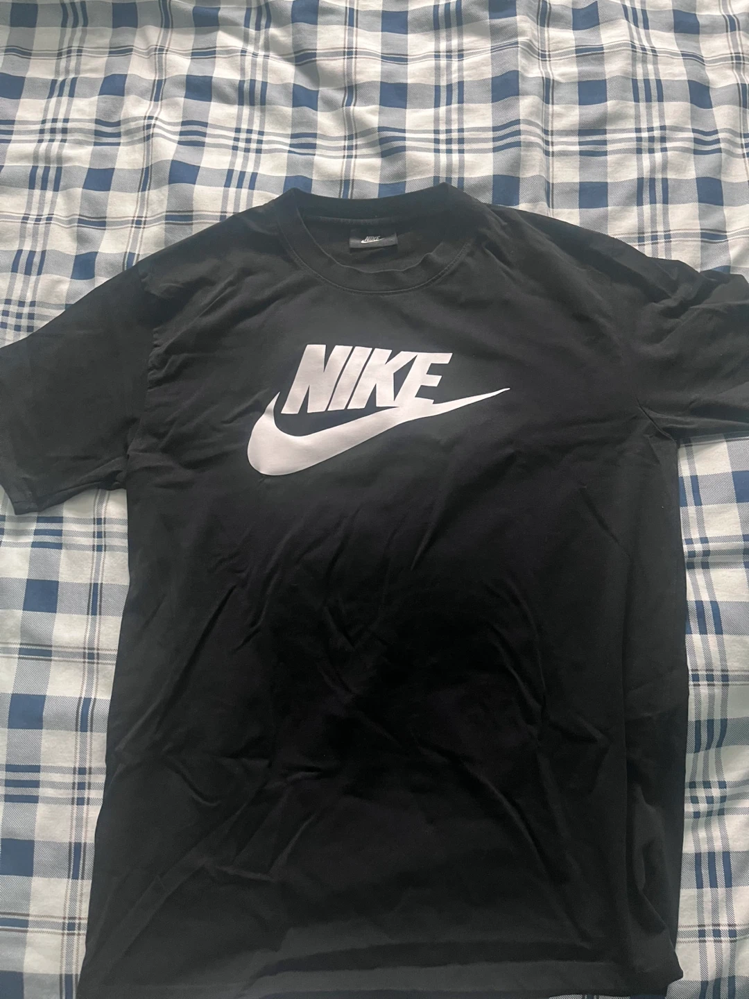 Nike T-Shirt - Black with "10" Graphic