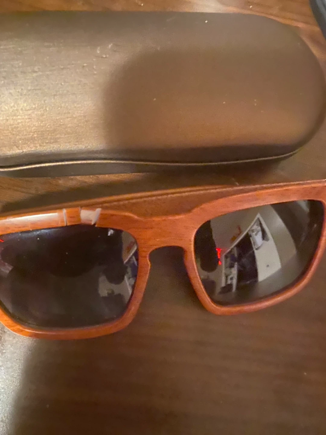 Wooden Frame Sunglasses with Case
