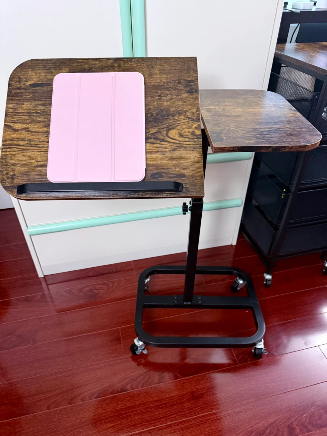 Adjustable Laptop Desk with Wheels
