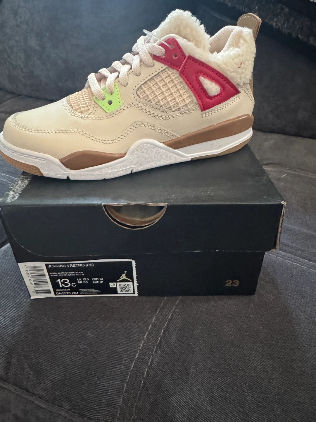 Kids Jordan & Puma Sneakers - photo 4