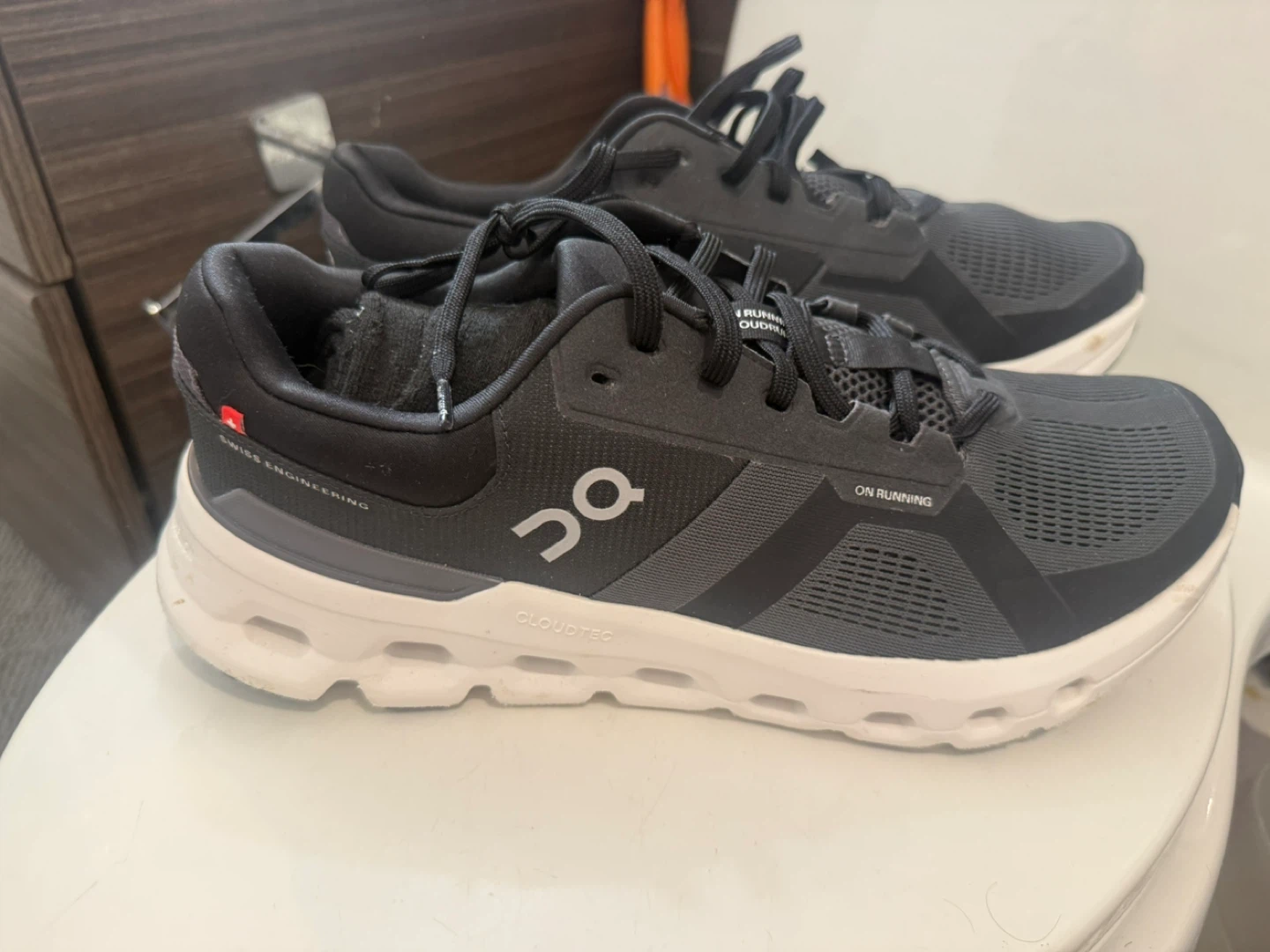 ON Cloudrunner 2 Men's Running Shoes size 12 new - photo 3