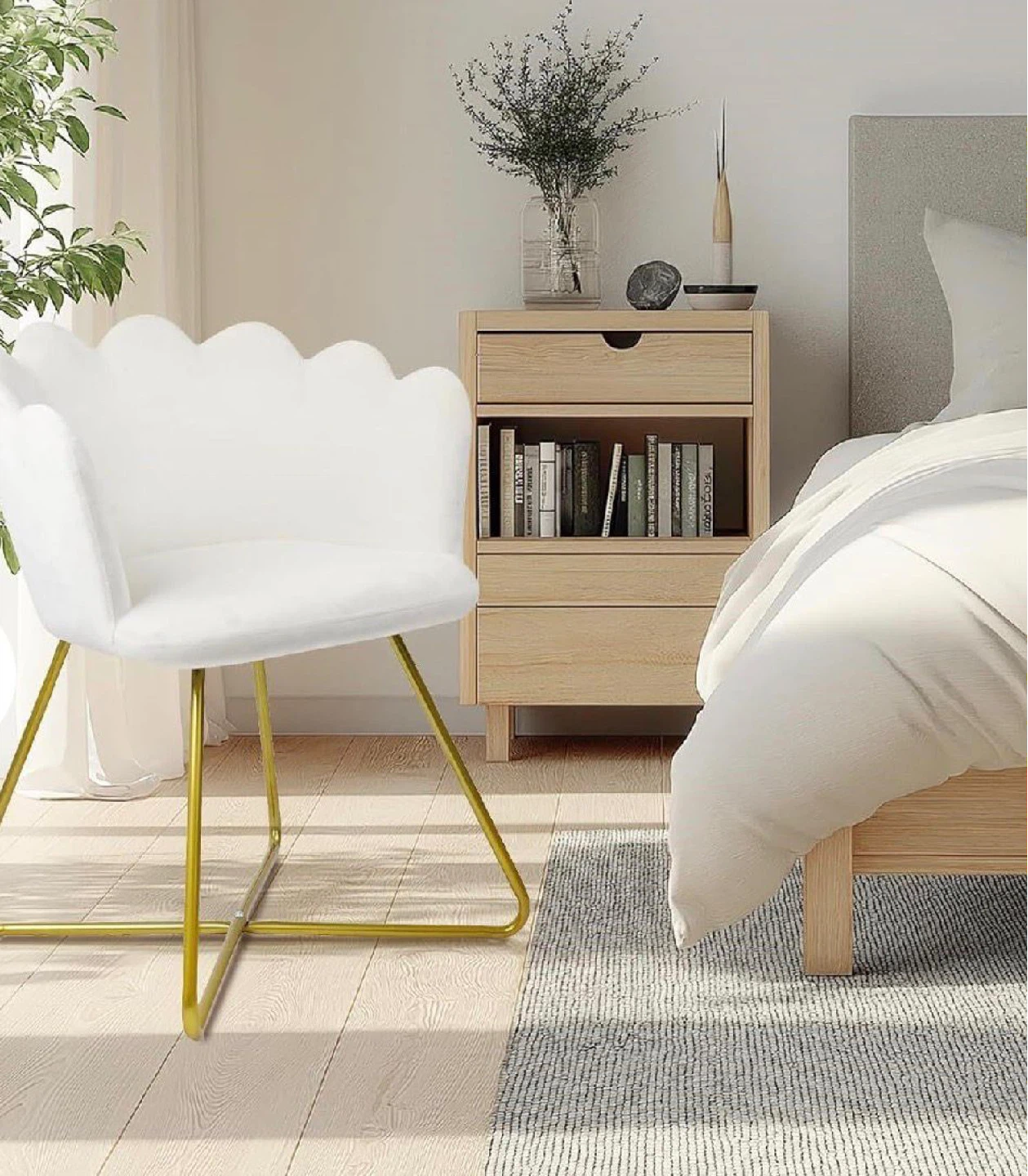 Scalloped Accent Chair - cream White Velvet with Gold Legs - photo 4