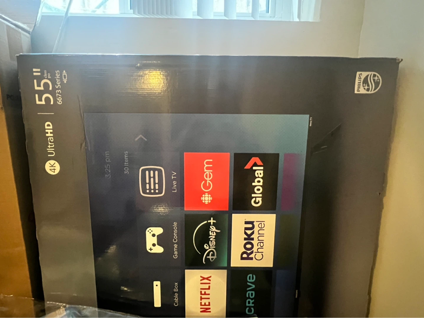 Philips 55" 4K UltraHD Roku TV 6673 Series