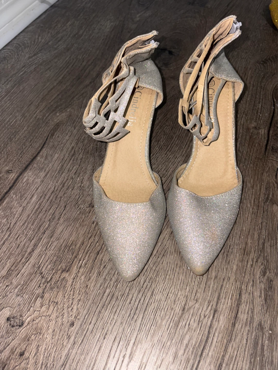 Silver Heels - photo 3
