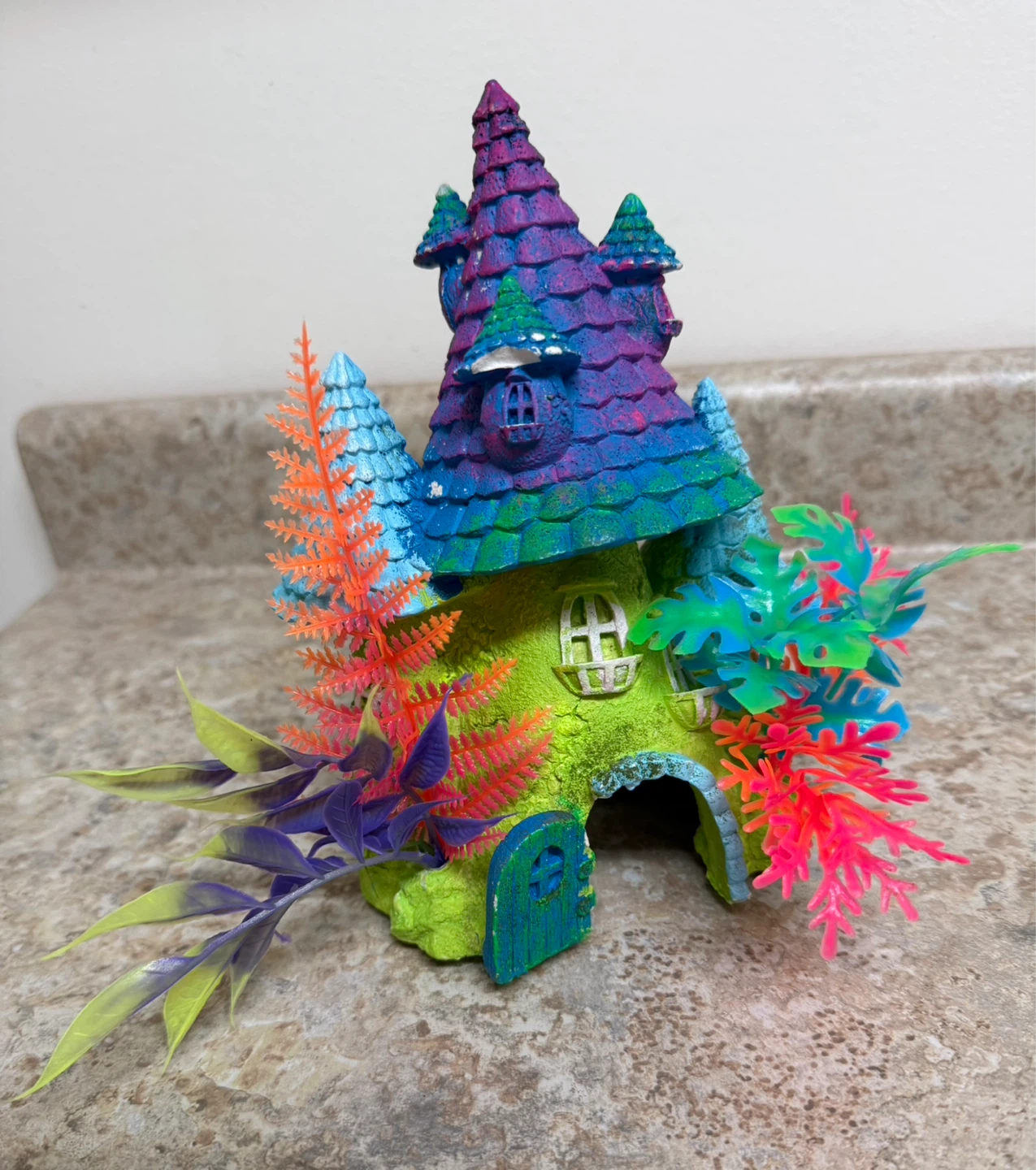 Aquarium Castle Decoration with Plants
