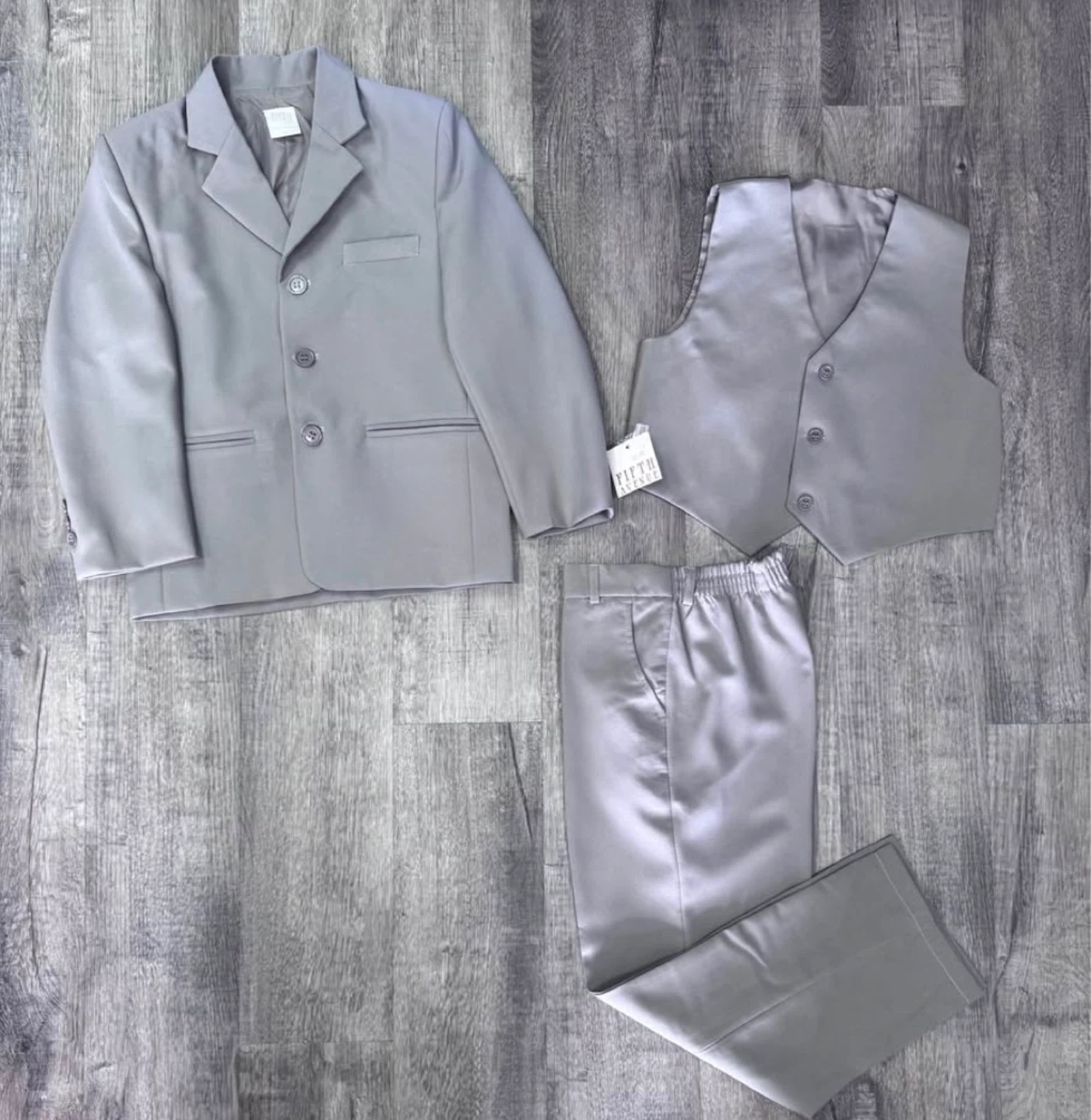 New Fifth Avenue Boys Grey Suit Set (Size 7)