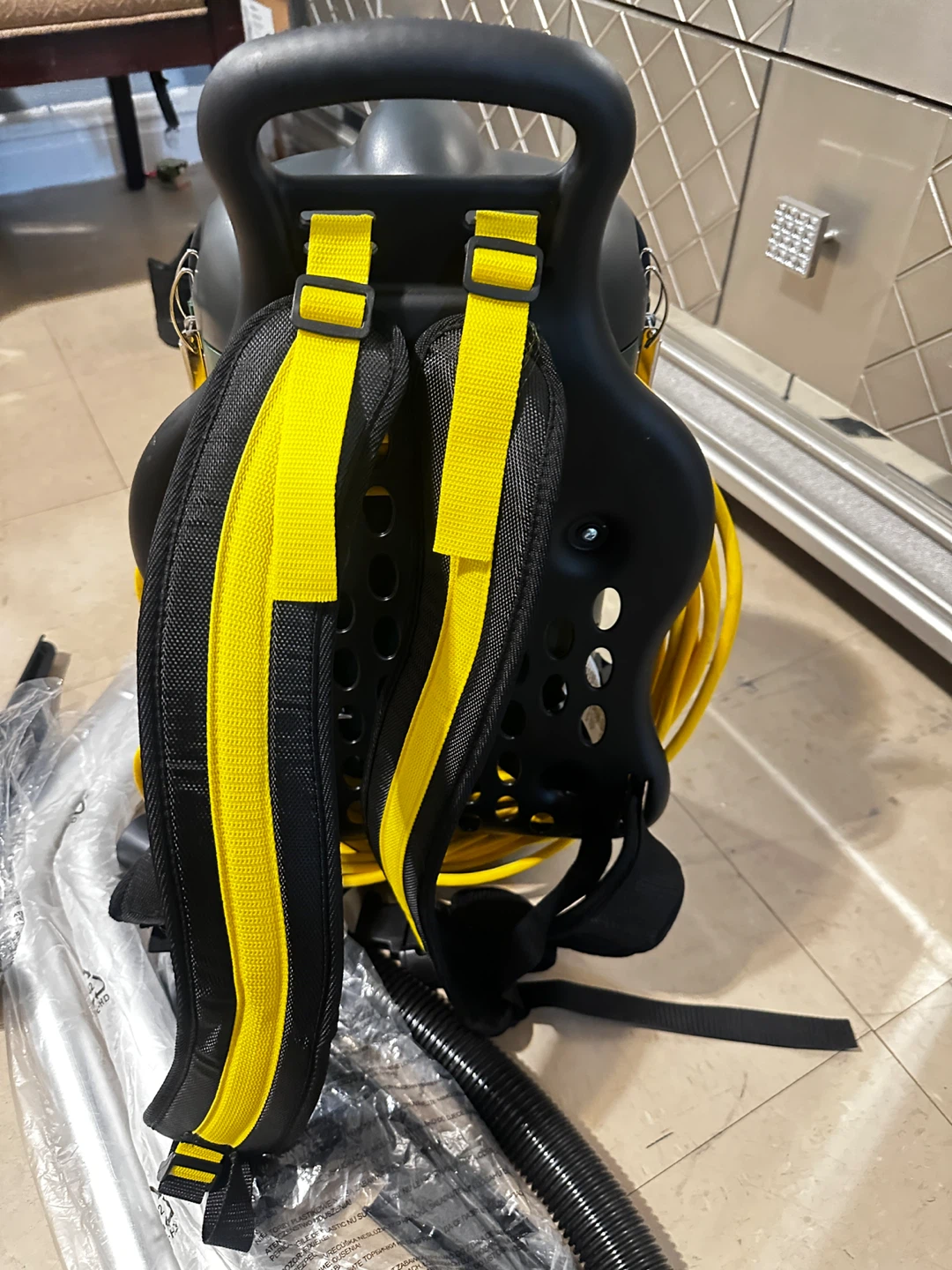 CleanMax Backpack Vacuum - photo 3