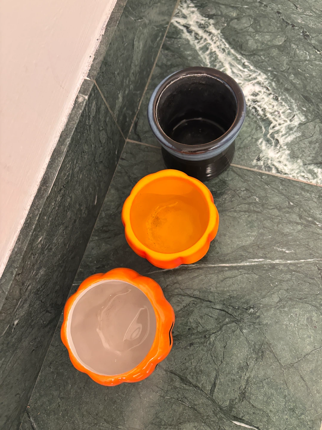 Set of 3 Halloween Ceramic Planters - photo 2