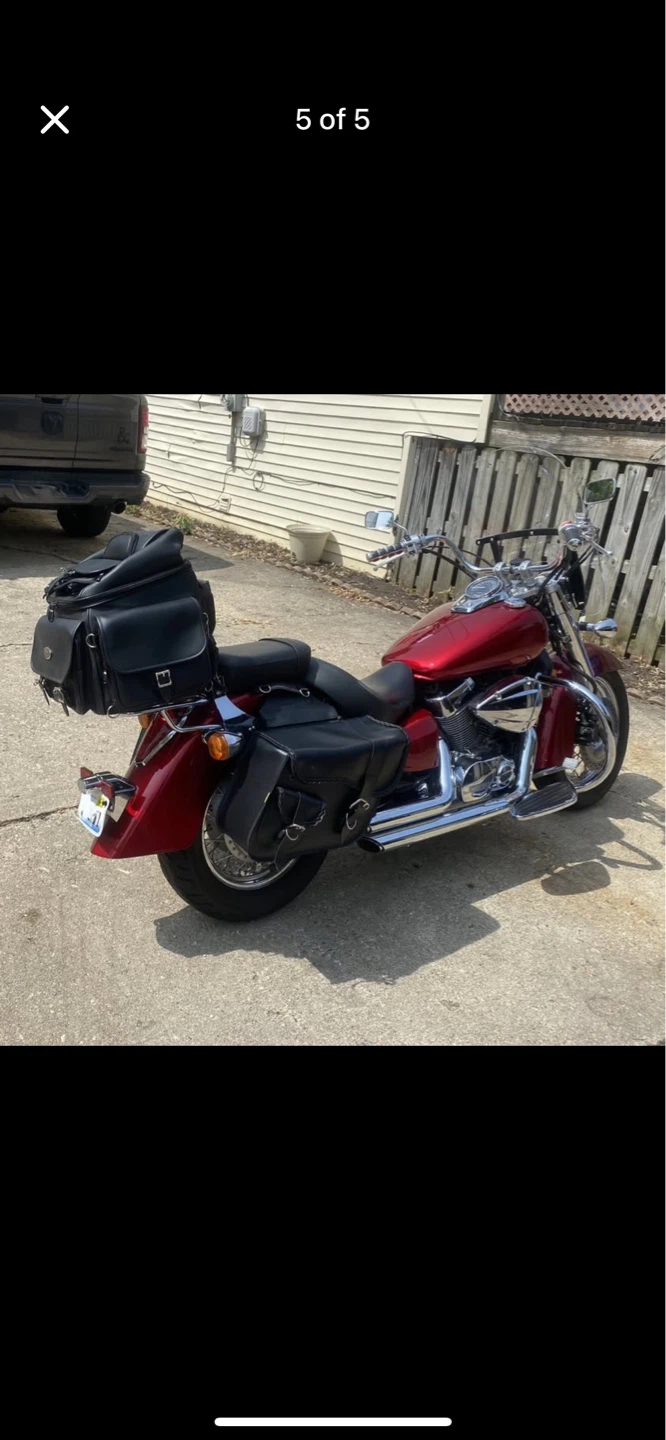 Red Honda Cruiser Motorcycle with Saddlebags - photo 2