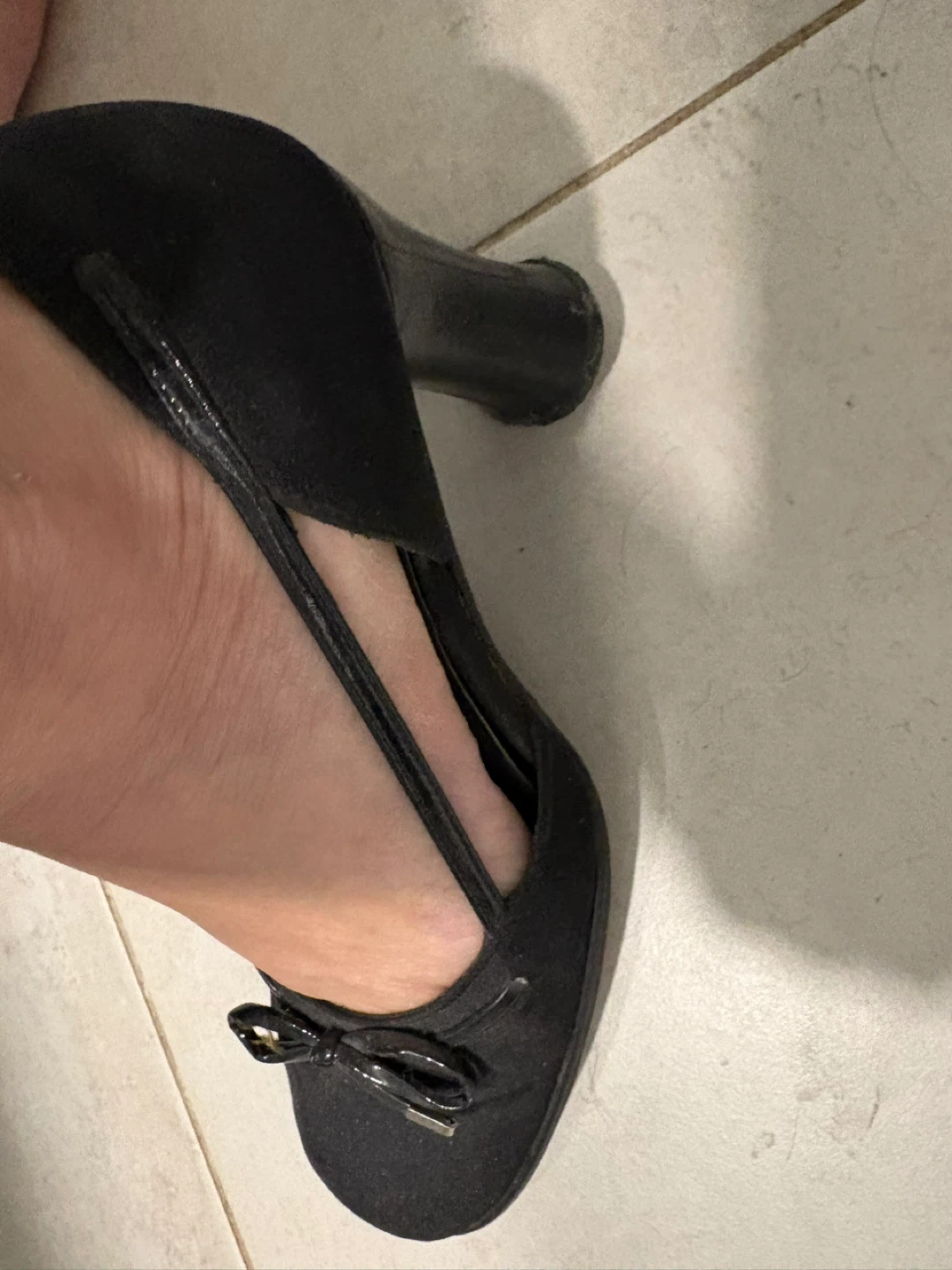 Stuart Weitzman Black Suede Bow Heels - photo 5