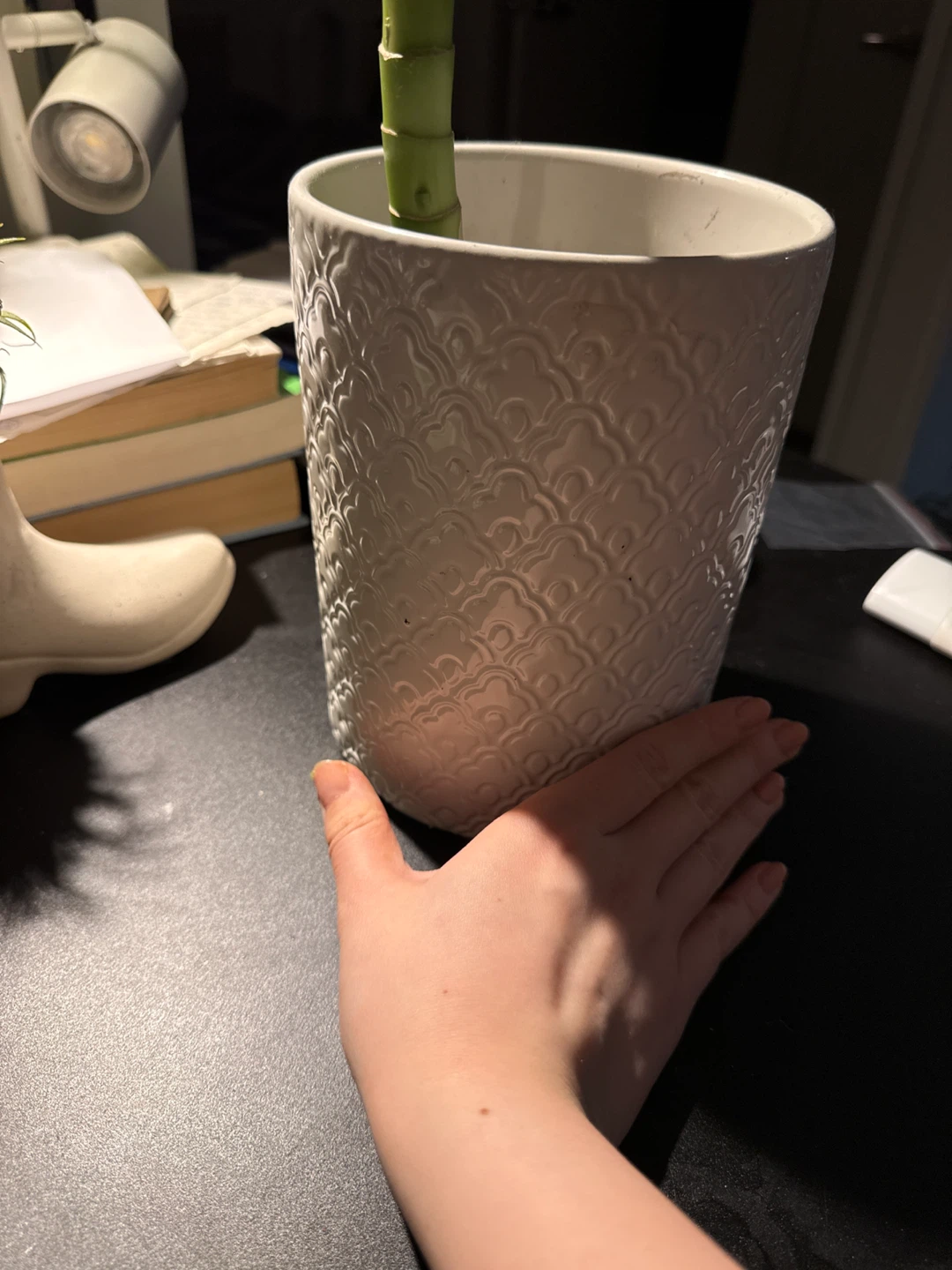 White Textured Plant Pot - photo 3