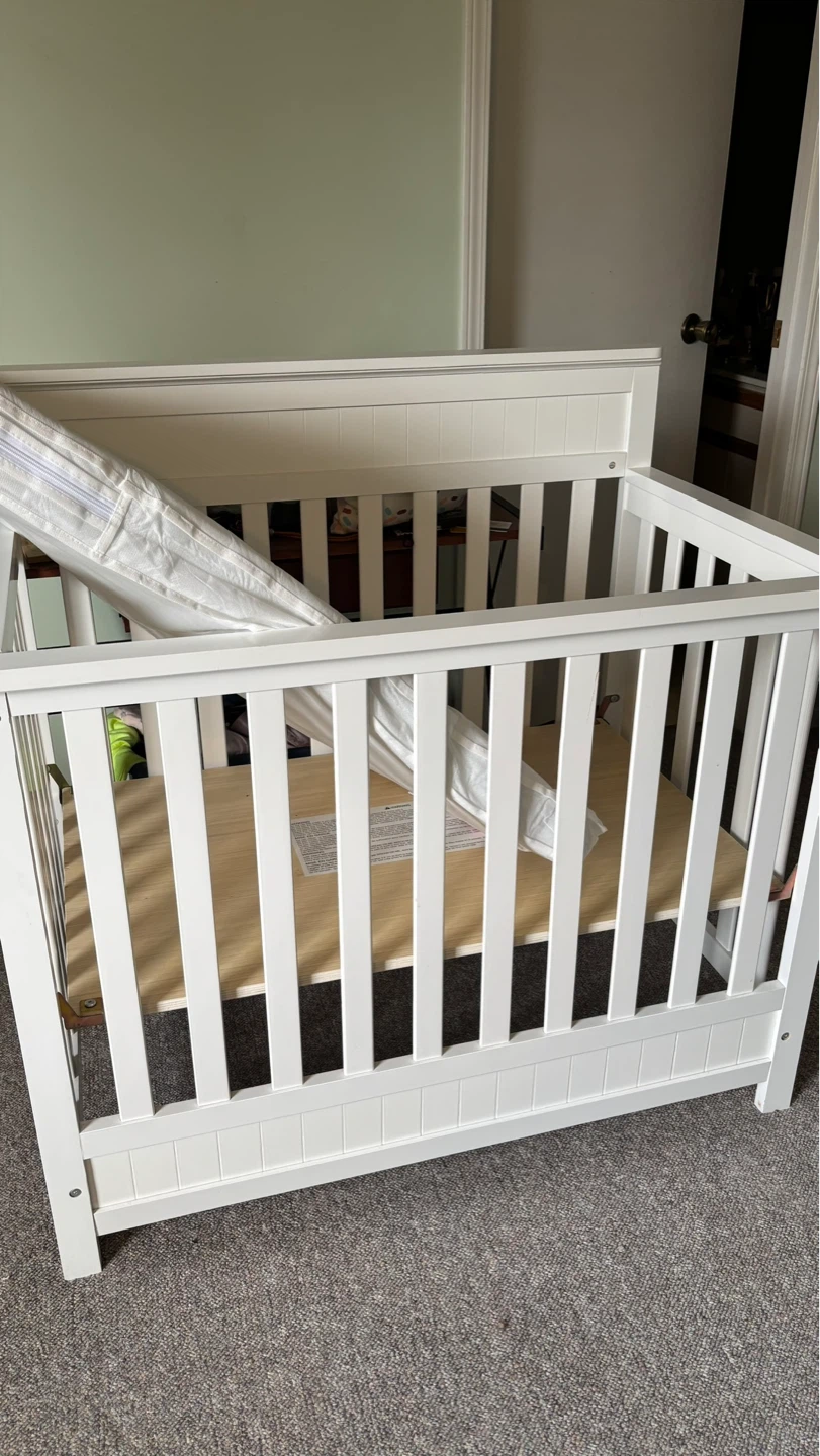 Dream on Me Harbor 4 in 1 Mini Crib + Simmons Mini Crib Mattress