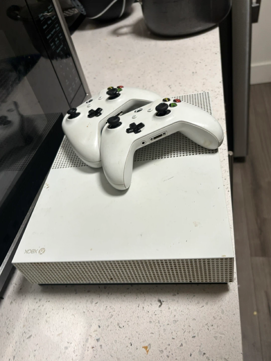 Xbox One S Console with 2 Controllers - photo 2