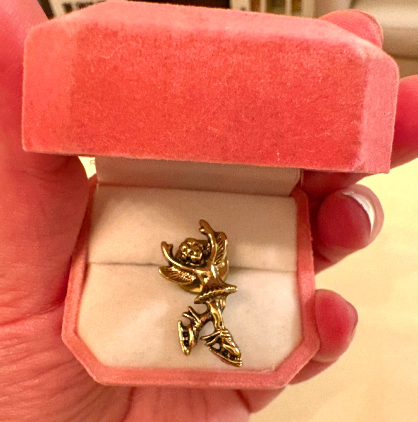 Vintage Winged Figure Skater Gold-Tone Brooch / Pin