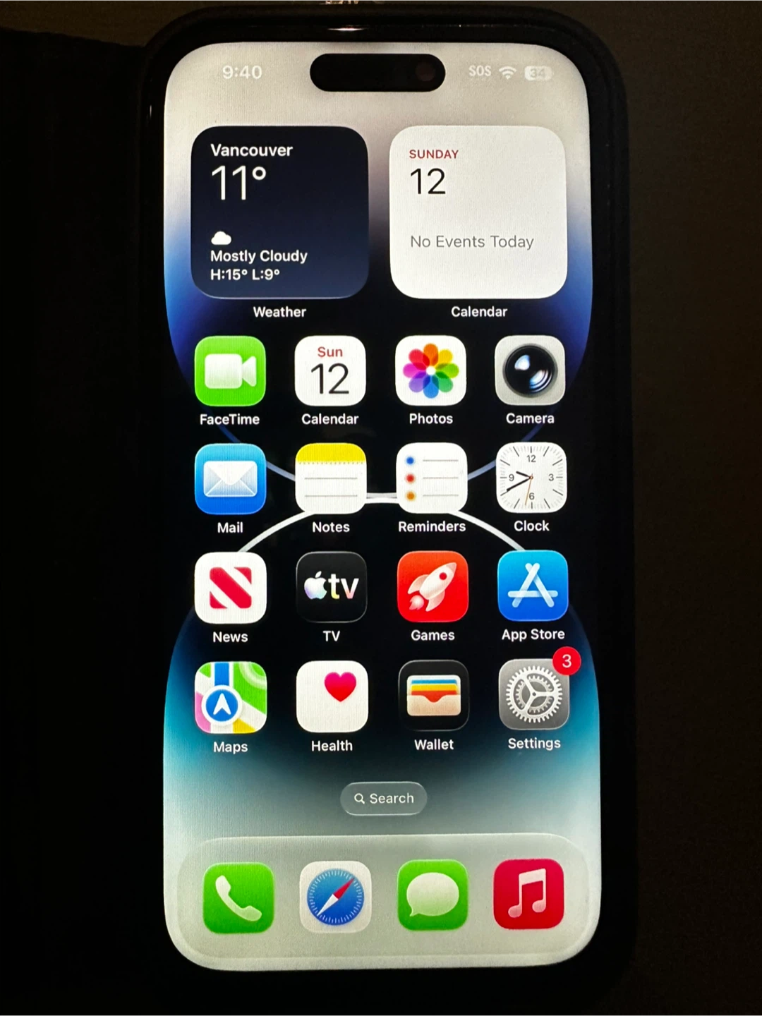 iPhone 14 Pro with case - photo 4