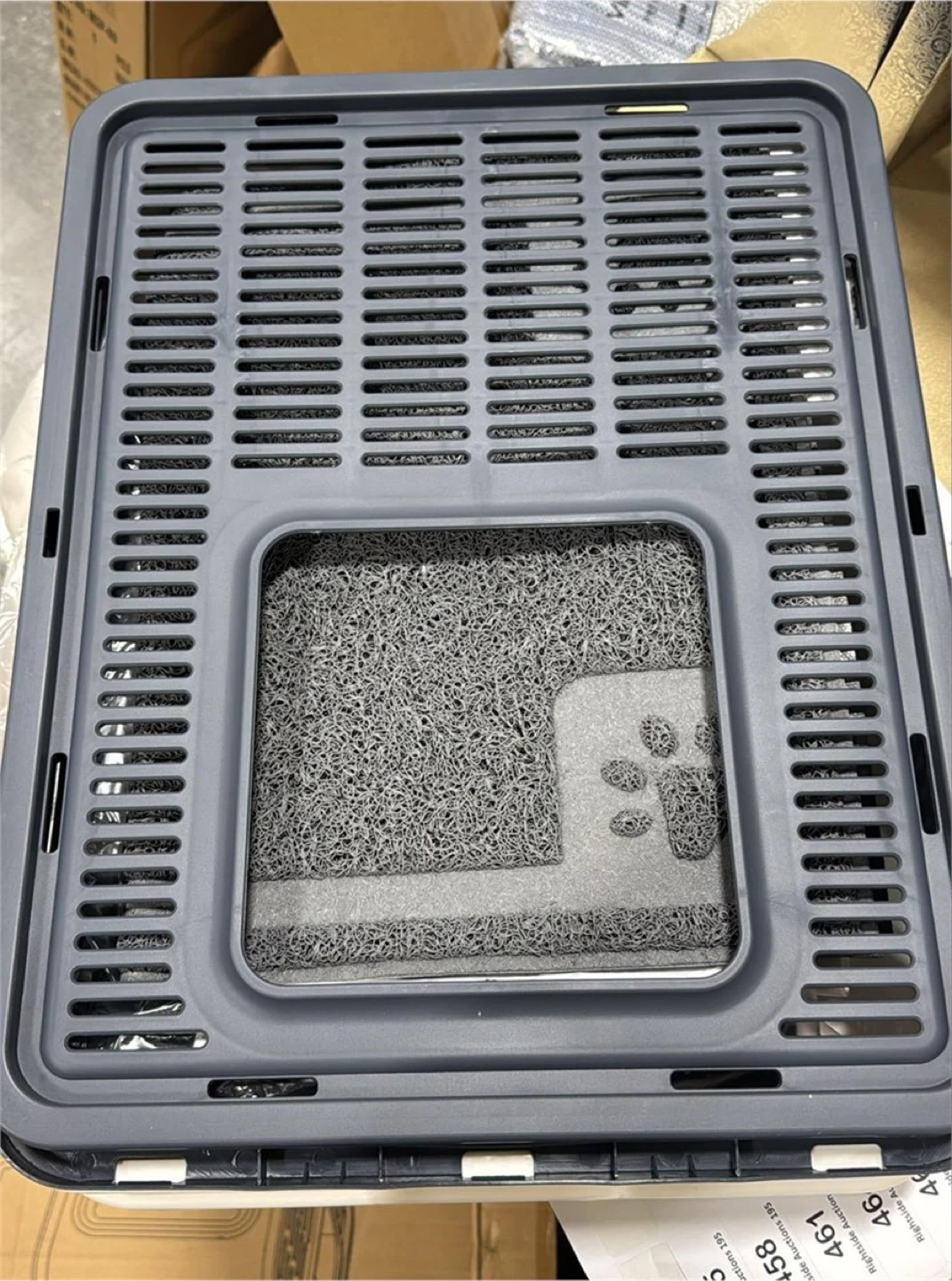 (41L x 37W x 34H CM) Cat Litter Box - photo 3