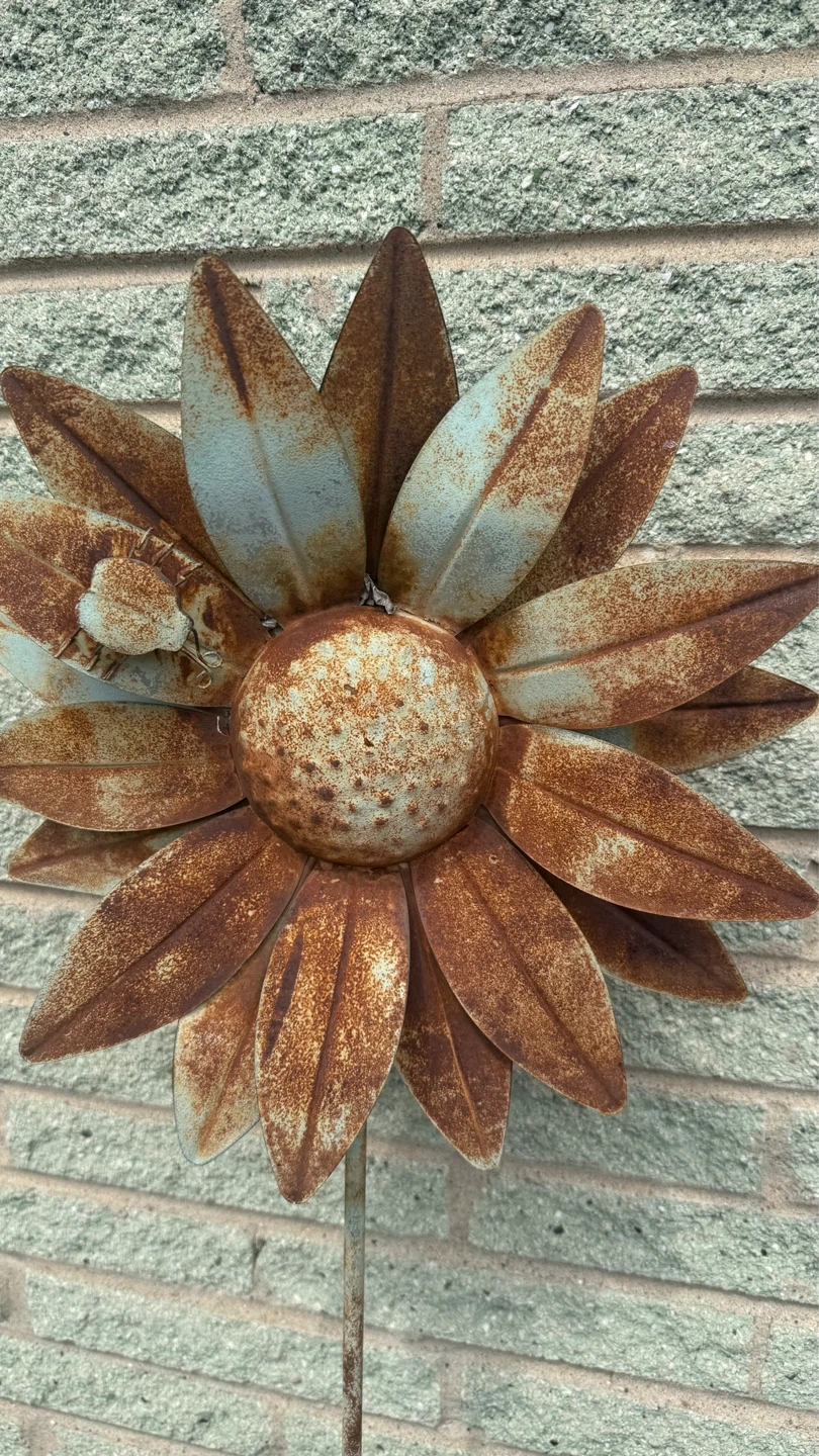 Rustic Metal Sunflower Garden Stake - photo 2