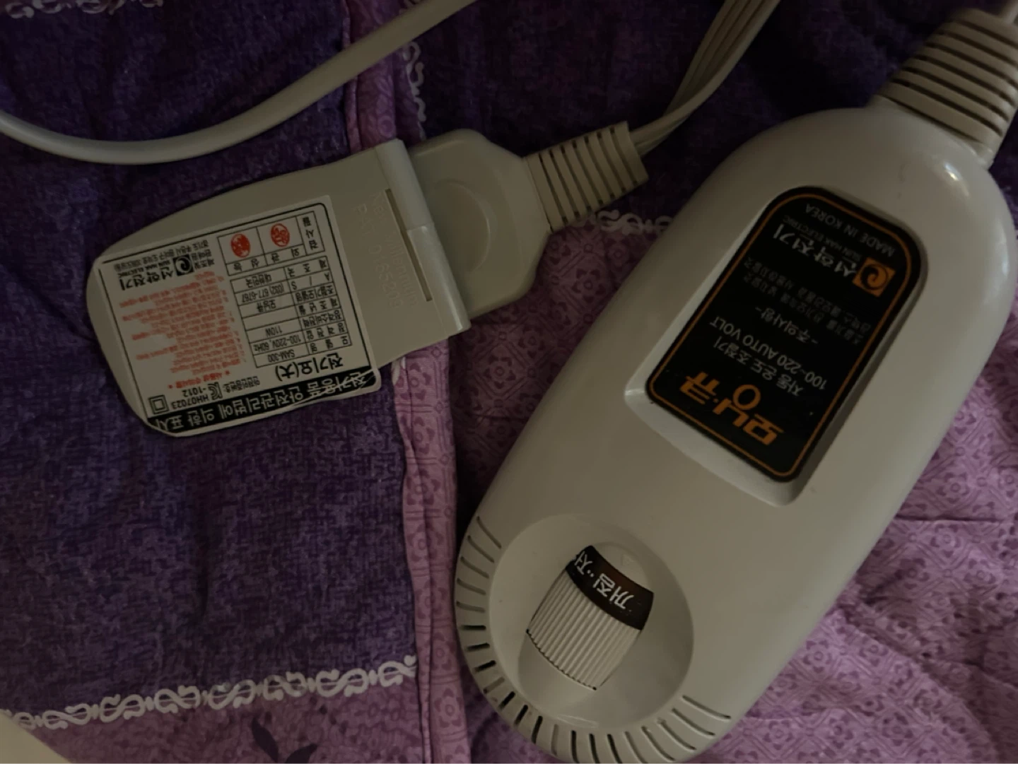 Electric Heated Blanket with voltage converter - photo 4