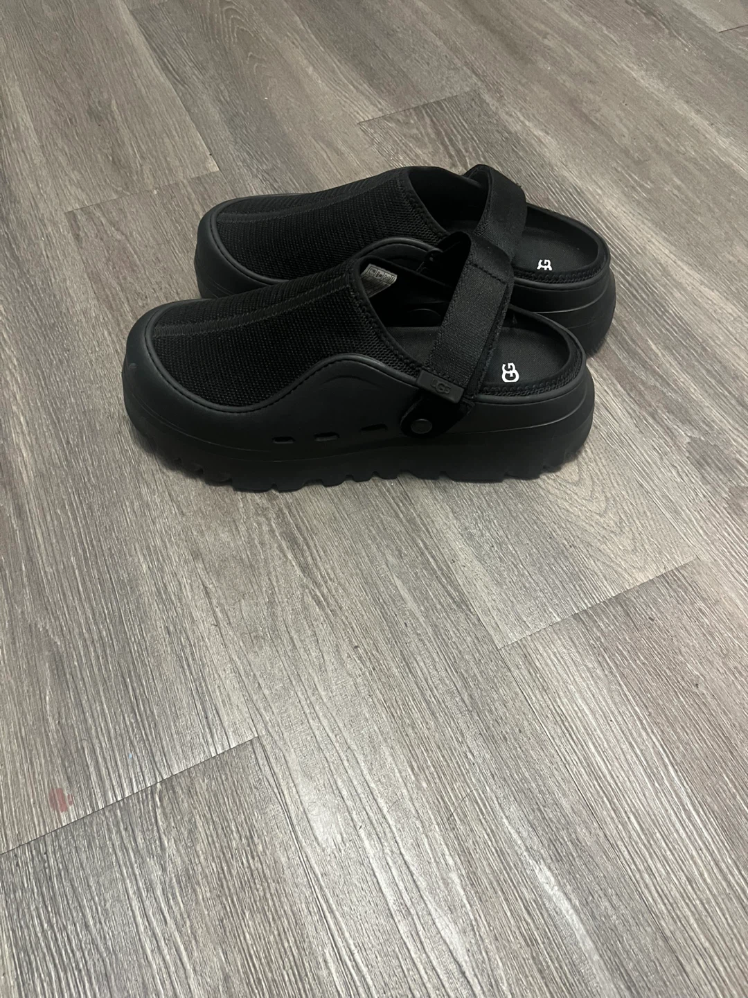 Nike Air Max Shoes and uggs - photo 2