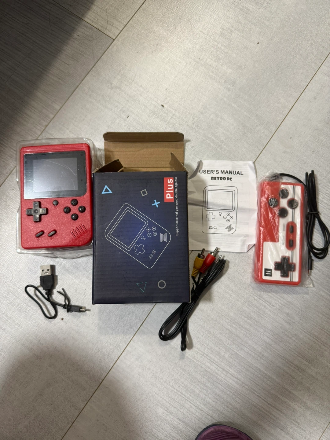 Retro FC Handheld Game Console