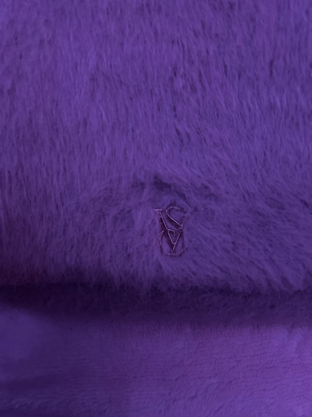 Victoria's Secret Fuzzy Clutch Bag - photo 2